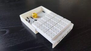 The opened Braillepack